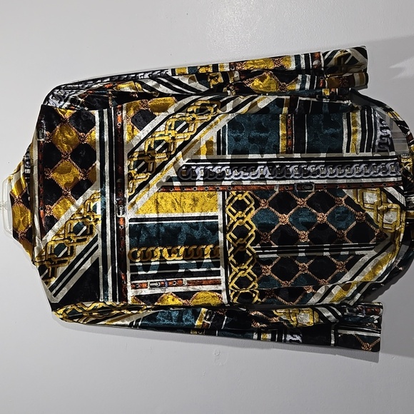 Colorful Geometric Patterned Velvety Shirt Open-front - Picture 10 of 10